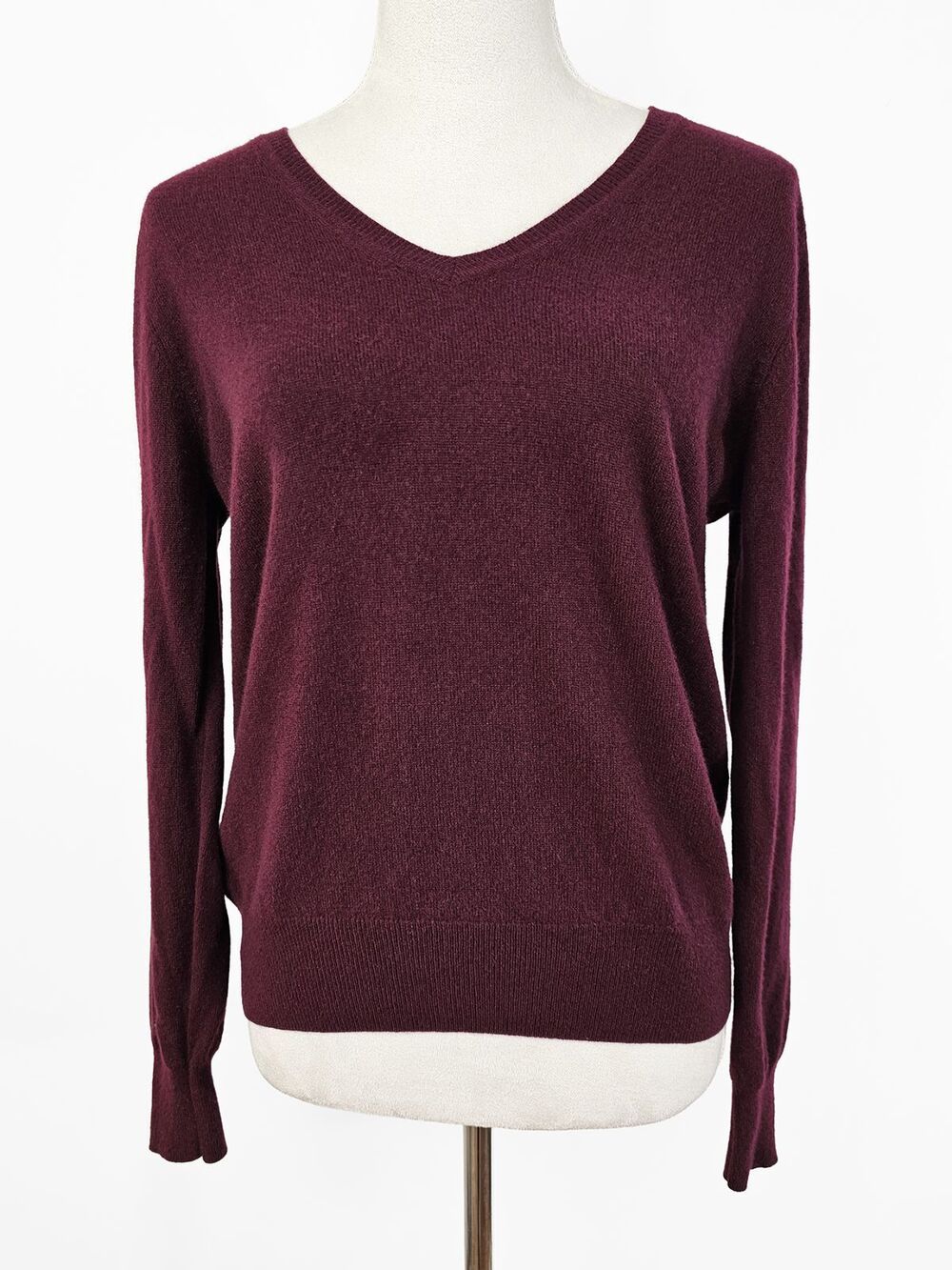 Quince Maroon Burgundy Size Large Women's Baby Cashmere V Neck Sweater